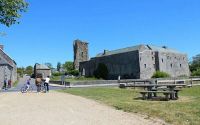 Le château de Regnéville et l’histoire maritime de la commune, Regnéville-sur-Mer, Manche, Basse-Normandie